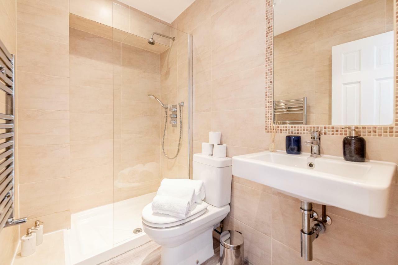 Bright & Spacious 4Beds Home - Kensington High Street-Olympia Londra Esterno foto