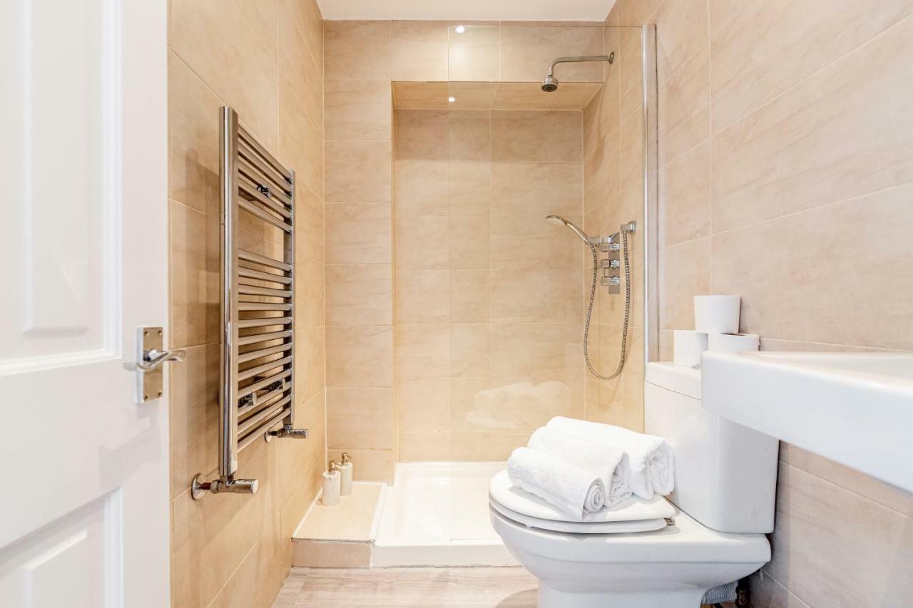 Bright & Spacious 4Beds Home - Kensington High Street-Olympia Londra Esterno foto