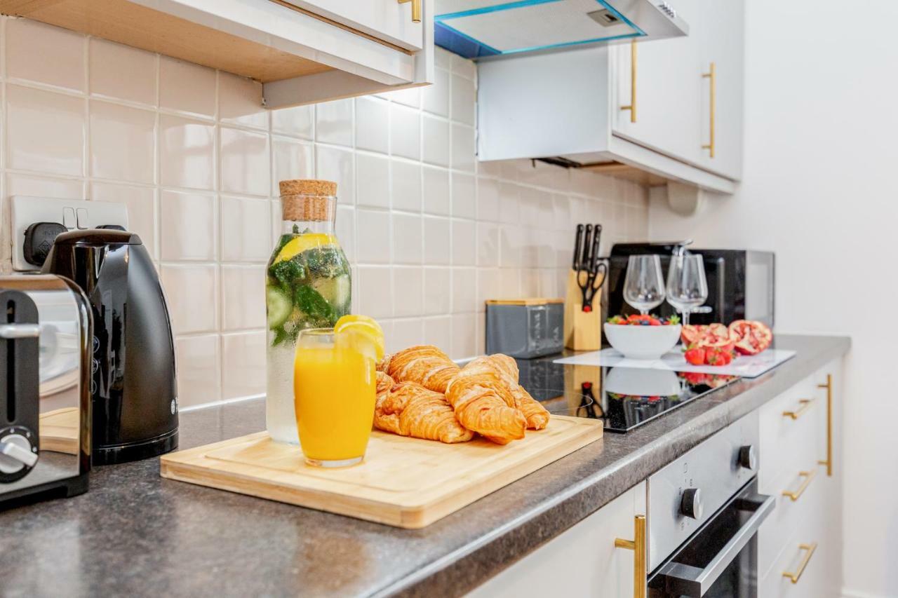 Bright & Spacious 4Beds Home - Kensington High Street-Olympia Londra Esterno foto